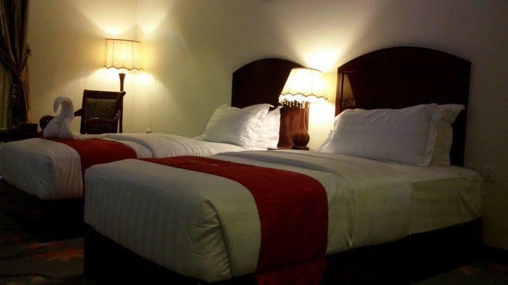 Merfal Royal Hotel *
